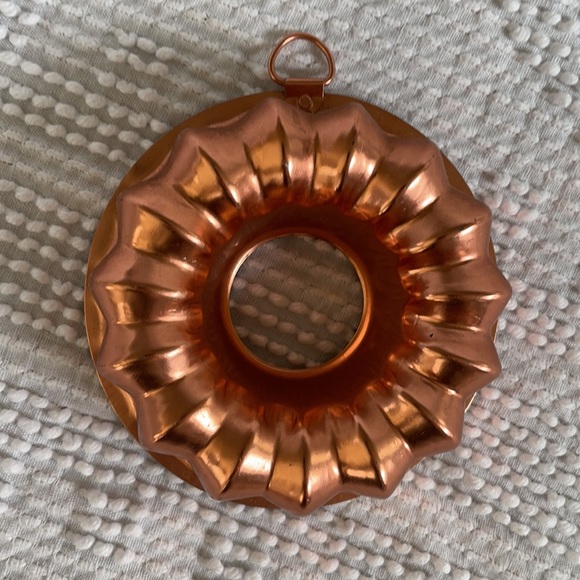 Vintage Copper Molds (Set of Three) - Picture 7 of 8